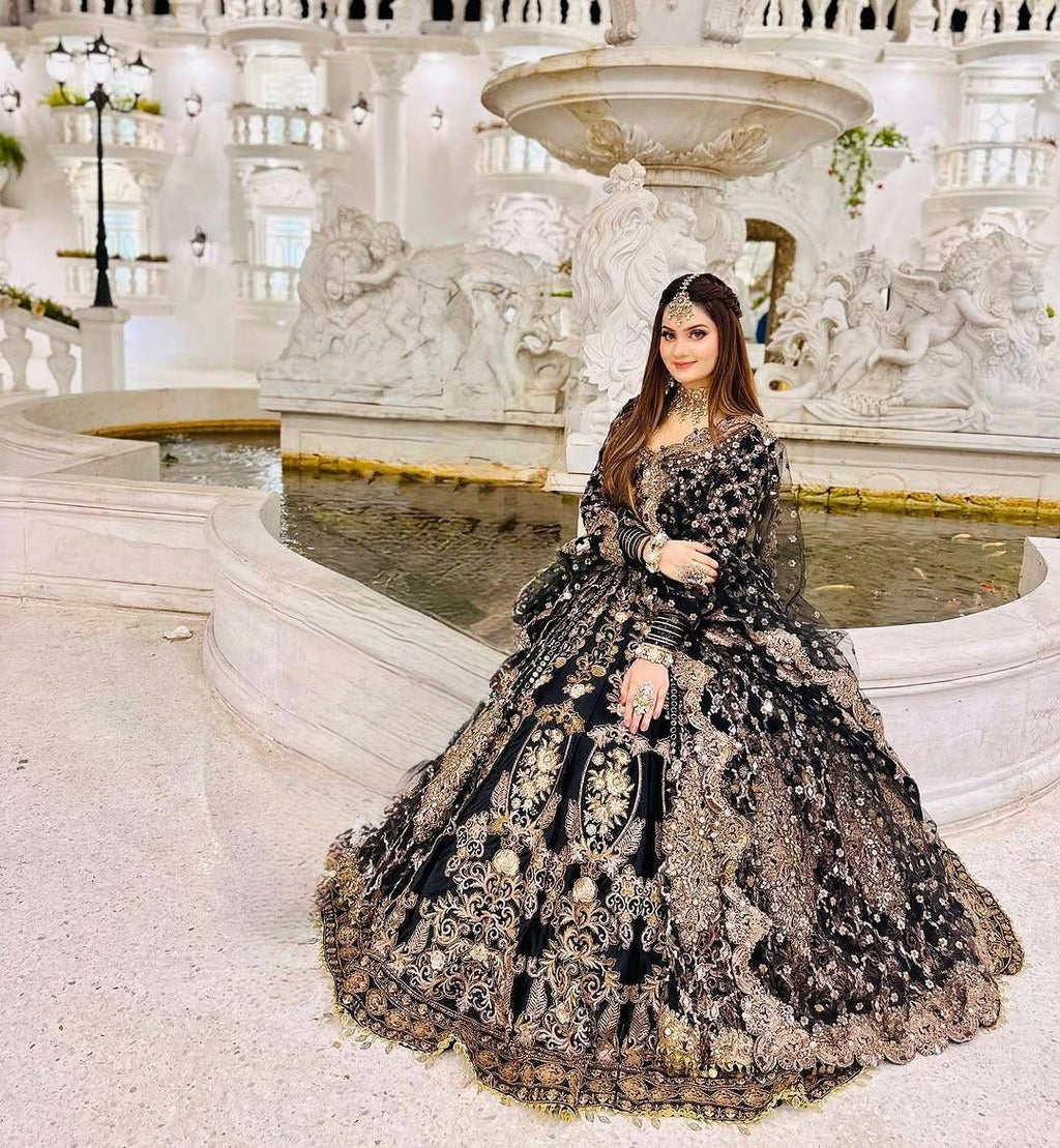 Luxury Black Bridal Lehenga Set with Heavy Embroidery & Handwork